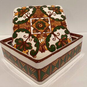 Ukrainian ceramic box